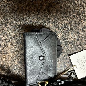 COPY - NWT BEIS Three Piece Sport Wristlet